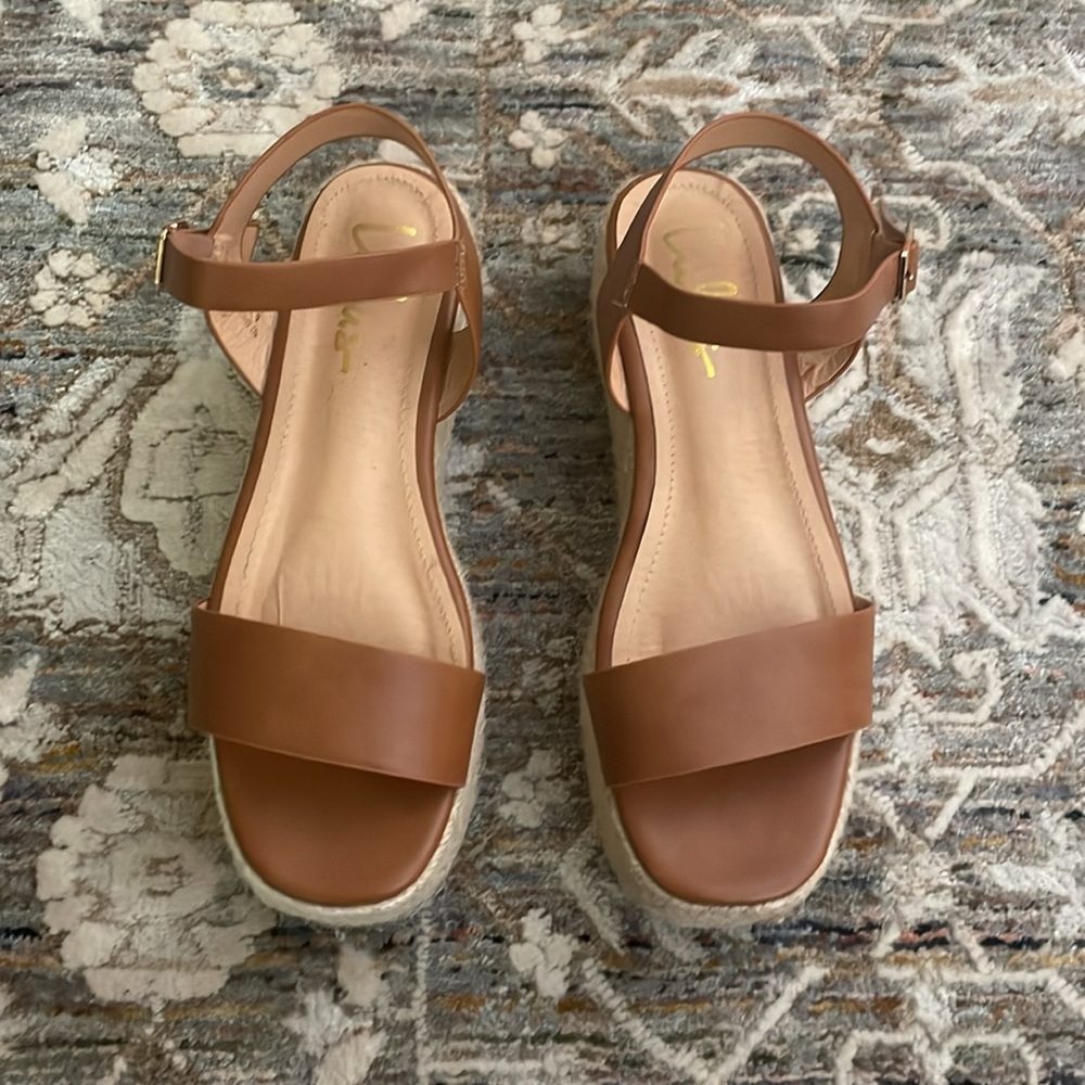 Lulus Brown Strappy platform sandals